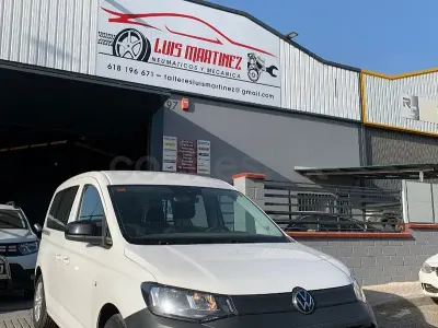 Usado VW Caddy 122 CV (89 kW) 2021 Blanco Monovolumen
