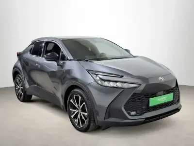 Begagnad Toyota C-HR Advance 140 HK (102 kW) 2024 Grå SUV