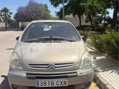 Usado Citroën Xsara Picasso Exclusive 136 CV (100 kW) 2004 Gris / plata Monovolumen
