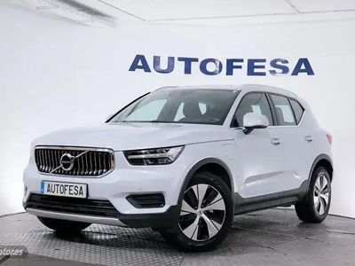 Usado Volvo XC40 Inscription 211 CV (155 kW) 2021 Plateado SUV