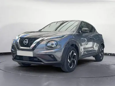 Usado Nissan Juke N-Connecta 114 CV (83 kW) 2024 Gris / plata SUV