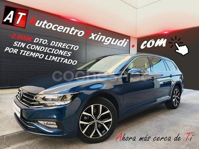 Azul Usado 2021 VW Passat Executive Familiar | 25.990 € (Caro)