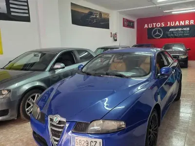 Usado Alfa Romeo GT Distinctive 165 CV (121 kW) 2004 Azul Coupe
