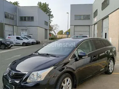 Käytetty Toyota Avensis Executive 150 HP (110 kW) 2009 Musta Farmari
