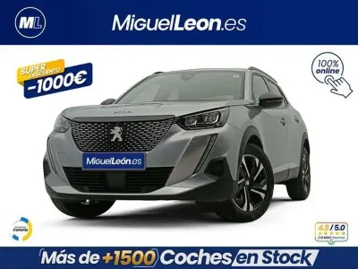 Usado Peugeot 2008 Allure 102 CV (75 kW) 2023 Gris SUV
