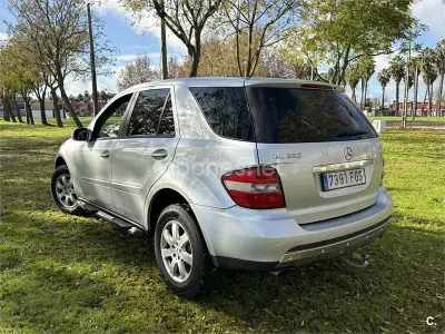 Usado Mercedes ML320 224 CV (164 kW) 2006 Gris / plata SUV