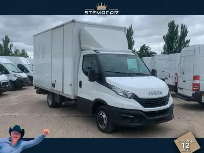 Usado Iveco Daily 136 CV (100 kW) 2020 Blanco Van