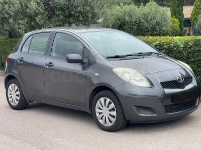 Usado Toyota Yaris Live 69 CV (50 kW) 2009 Gris / plata Utilitario