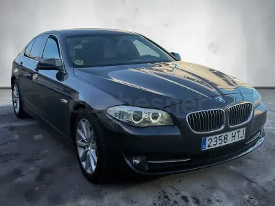 Usado BMW 520 184 CV (135 kW) 2013 Gris / plata Berlina