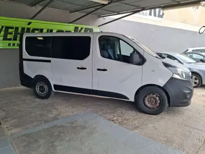 Usado Opel Vivaro Expression 120 CV (88 kW) 2016 Monovolumen