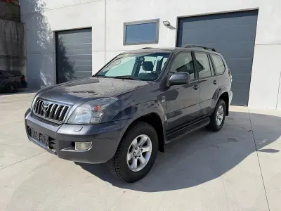Usado Toyota Land Cruiser 173 CV (127 kW) 2009 Gris / plata SUV