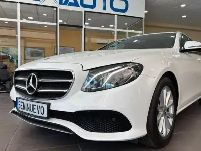 Usado Mercedes E220 194 CV (142 kW) 2020 Blanco Berlina