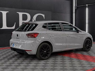 Usado Seat Ibiza Style 95 CV (69 kW) 2019 Gris / plata Utilitario