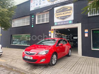 Usado Opel Astra Sportive 130 CV (95 kW) 2013 Azul Berlina