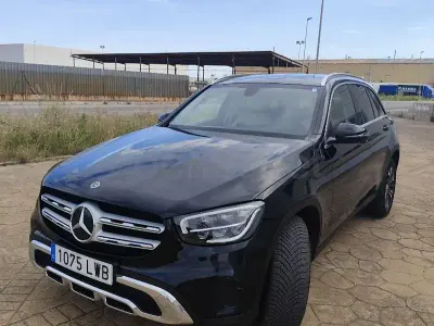 Käytetty Mercedes GLC220 194 HP (142 kW) 2022 Musta Katumaasturi