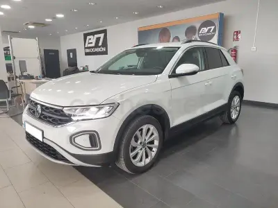 Usado VW T-Roc Life 115 CV (84 kW) 2023 Blanco SUV
