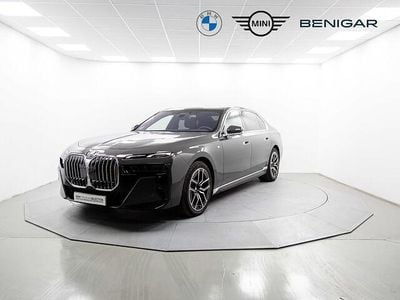 Gris Usado 2024 BMW 220 Comfort Edition Berlina | 106.900 €