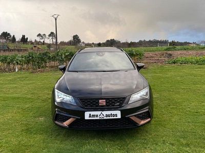 Usado Seat Leon 4Drive 300 CV (220 kW) 2020 Negro Familiar