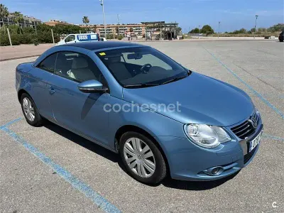 Usado VW Eos 160 CV (117 kW) 2009 Azul Descapotable