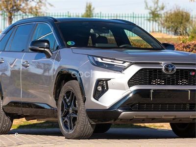 Usado Toyota RAV4 Hybrid Plus 222 CV (163 kW) 2024 Gris / plata SUV