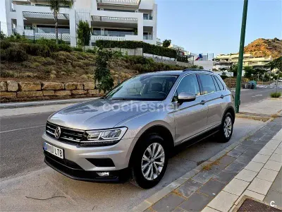 Usado VW Tiguan Sportline 150 CV (110 kW) 2021 Gris / plata SUV