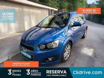 Usado Chevrolet Aveo LTZ 101 CV (74 kW) 2013 Azul Berlina