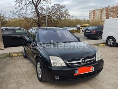 Usado Opel Vectra Elegance 120 CV (88 kW) 2005 Negro Berlina