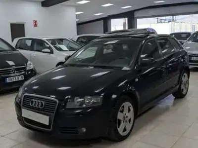 Usado Audi A3 Sportback Ambition 140 CV (102 kW) 2008 Negro Utilitario