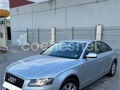 Usado Audi A4 160 CV (117 kW) 2011 Gris / plata Berlina