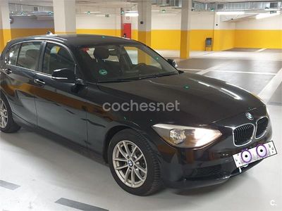 Usado BMW 118 Sport Line 170 CV (125 kW) 2012 Negro Utilitario