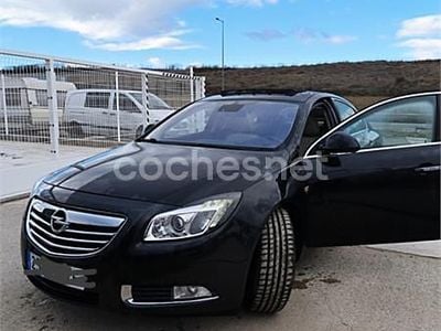 Usado Opel Insignia Sport 160 CV (117 kW) 2010 Negro Berlina