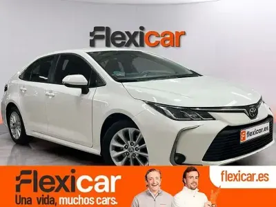 Usado Toyota Corolla Active 125 CV (91 kW) 2022 Blanco Berlina