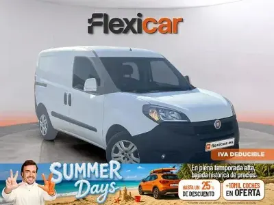 Usado Fiat Doblò Easy 95 CV (69 kW) 2020 Blanco Monovolumen