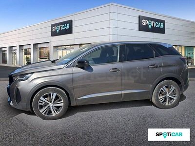 Usado Peugeot 3008 Allure 130 CV (95 kW) 2023 Gris / plata SUV