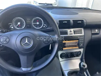 Usado Mercedes CLC220 150 CV (110 kW) 2009 Gris / plata Utilitario