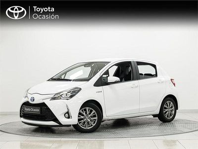 Usado Toyota Yaris Hybrid Active 100 CV (73 kW) 2020 Blanco