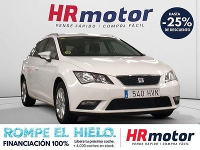 Usado Seat Leon Style 105 CV (77 kW) 2014 Blanco Familiar