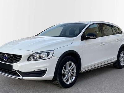 Usado Volvo V60 CC Momentum 150 CV (110 kW) 2017 Blanco Familiar