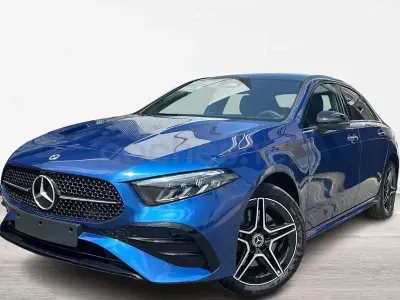 Usado Mercedes A250 218 CV (160 kW) 2025 Azul Berlina