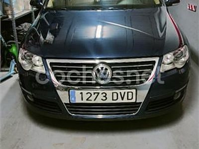 Begagnad VW Passat Highline 140 HK (102 kW) 2006 Blå Sedan
