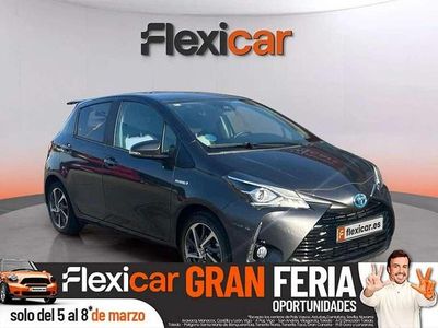 Usado Toyota Yaris Hybrid 99 CV (72 kW) 2020 Gris Utilitario