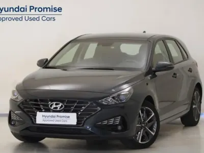 Uusi Hyundai i30 100 HP (73 kW) 2025 Sininen