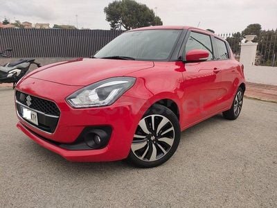 Usado Suzuki Swift 111 CV (81 kW) 2018 Rojo Utilitario