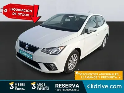 Usado Seat Ibiza Style 90 HP (66 kW) 2020 Branco Citadino