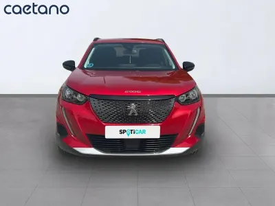 Usado Peugeot 2008 Allure 110 CV (80 kW) 2022 Rojo SUV