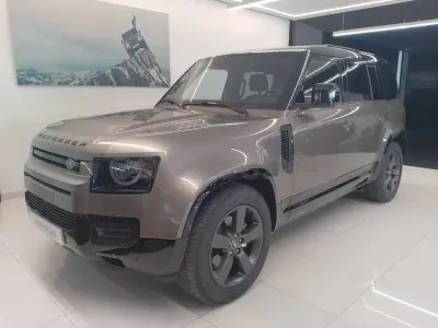 Usado Land Rover Defender SE 249 CV (183 kW) 2025 Beige SUV