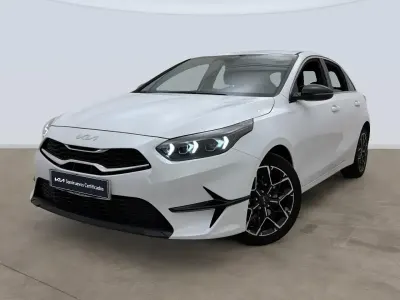 Usado Kia Ceed Edition 7 100 CV (73 kW) 2025 Blanco Utilitario