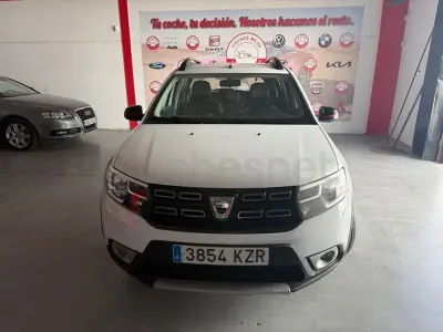 Usado Dacia Sandero Comfort 90 CV (66 kW) 2019 Blanco Berlina