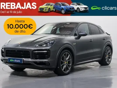 Usado Porsche Cayenne 462 CV (339 kW) 2020 Gris / plata SUV