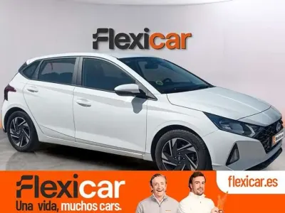 Usado Hyundai i20 101 CV (74 kW) 2021 Blanco Utilitario